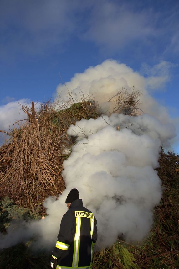 Osterfeuer in Herreden