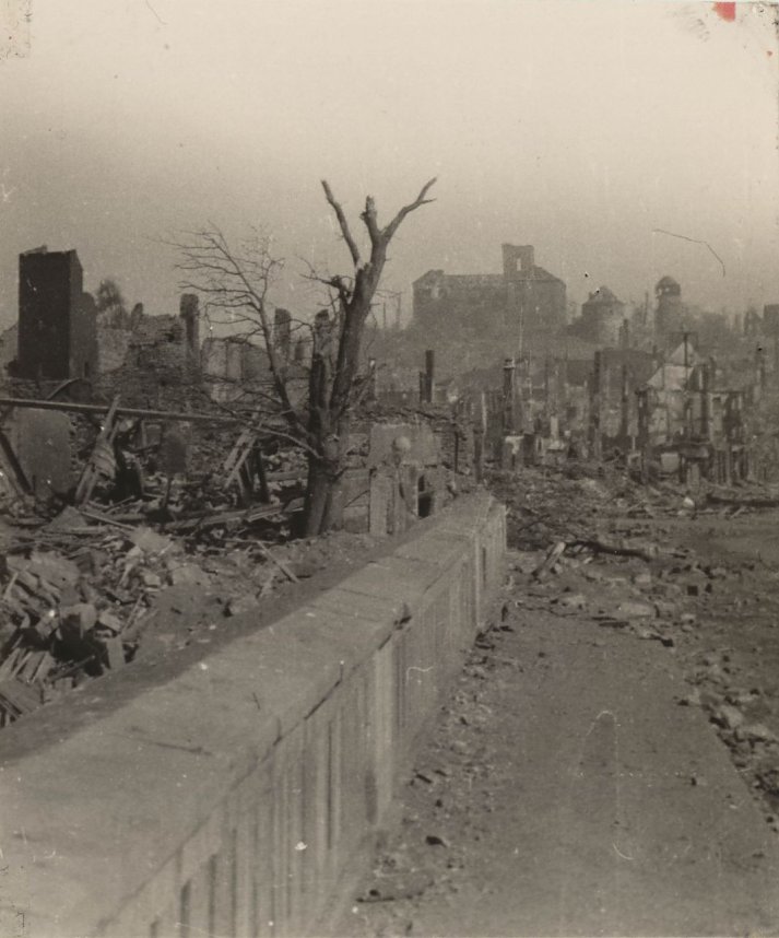 Bomben auf Salza: Tr&uuml;mmer Sundh&auml;user Br&uuml;cke