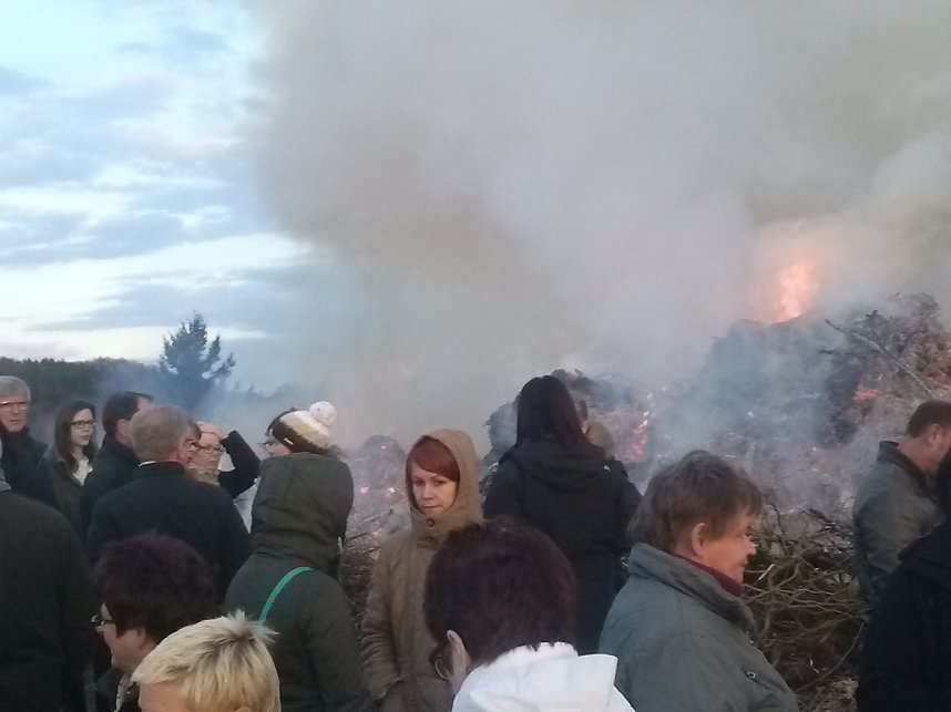Osterfeuer in Neustadt
