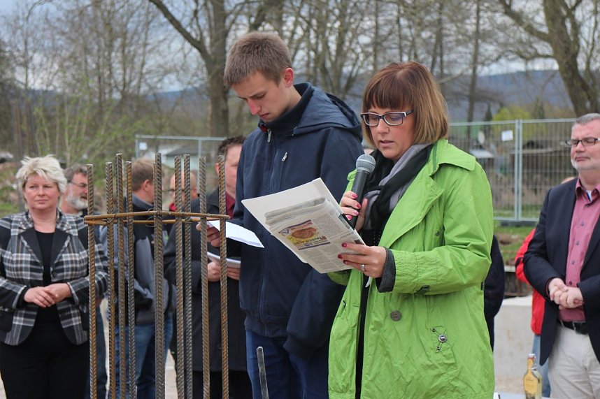 F&uuml;r die neue Sporthalle der Regelschule Ellrich wurde heute der Grundstein gelegt