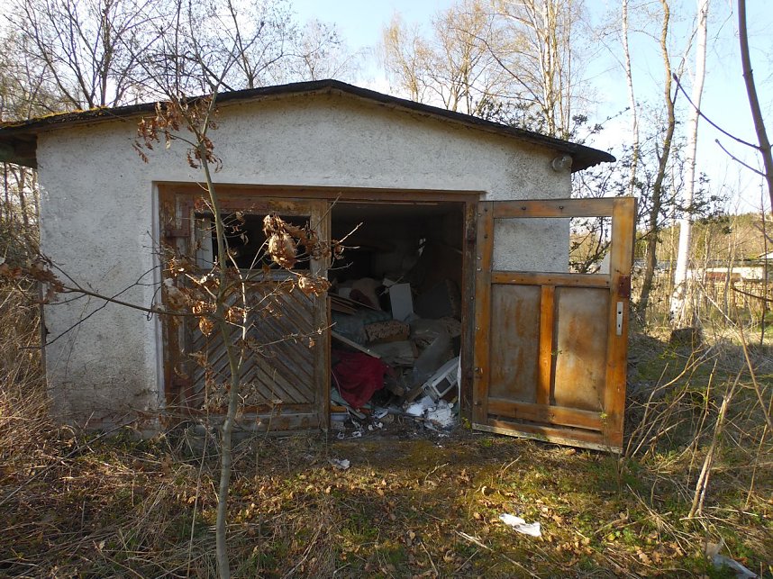 Der Treue Nachbarteich - die h&auml;ssliche Seite