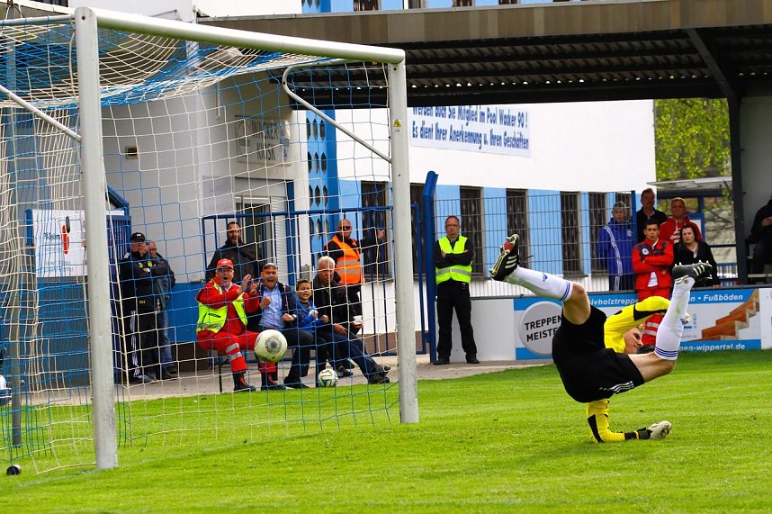 Wackers Reserve schl&auml;gt die Eintracht mit 2:0
