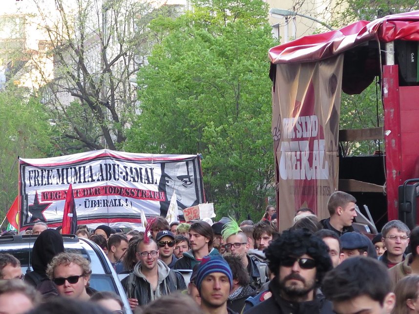 Revolution&auml;re 1. Mai Demo