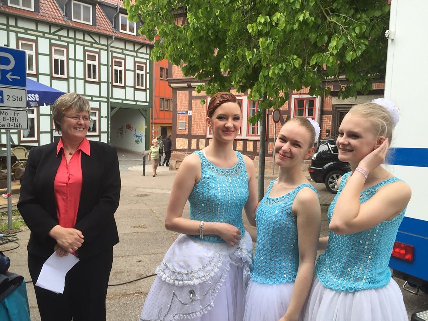 Das Tanzstudio Radeva zeigte zum Nordh&auml;user Weinfest, was seine Eleven alles k&ouml;nnen