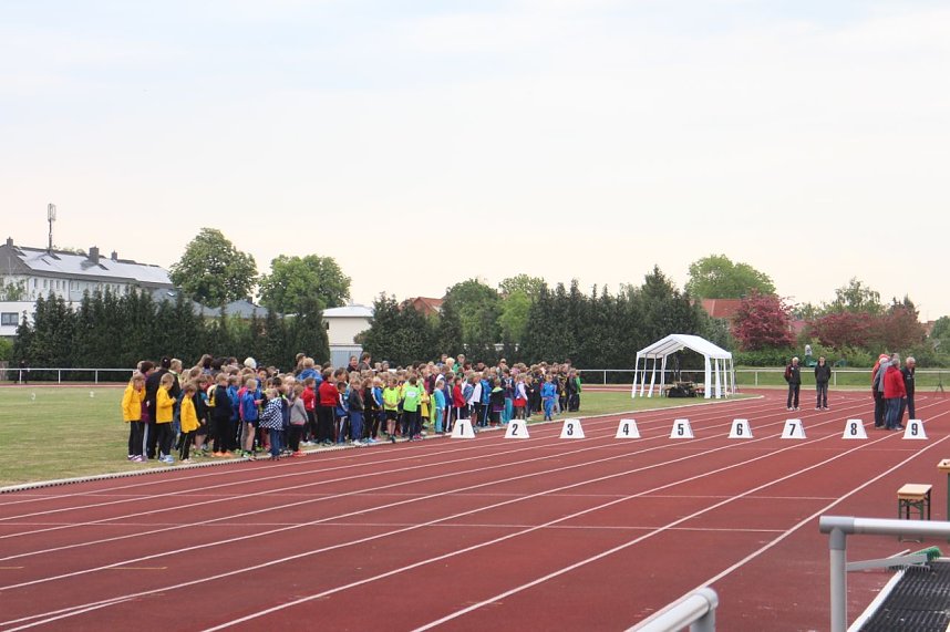 Kreisschulmeisterschaften auf dem Nordh&auml;user Hohekreuz-Sportplatz