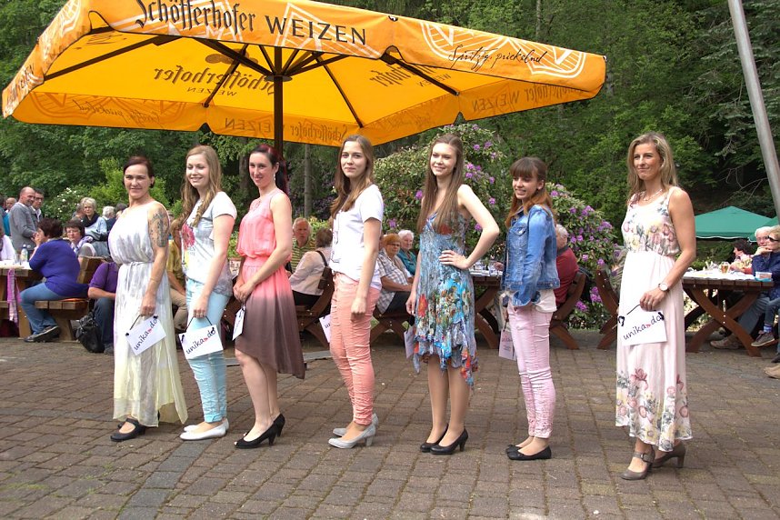 Modenschau in S&uuml;lzhayn