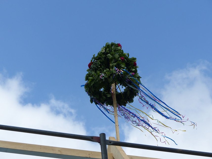 Richtfest f&uuml;r neuen Festsaal am Burggsathof