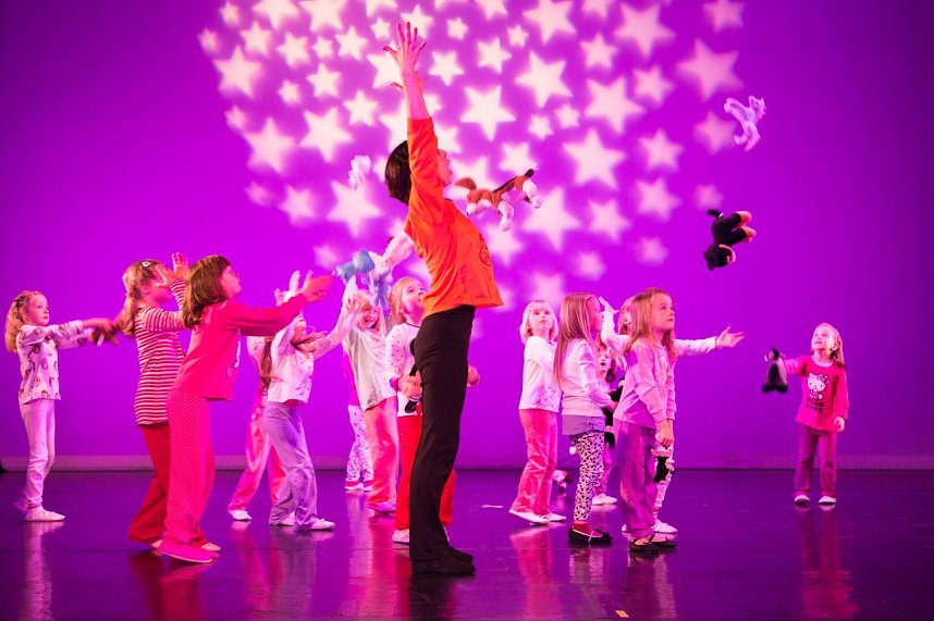 Tanzschule Taimba feierte ihr 10-j&auml;hriges Bestehen im Theater Nordhausen