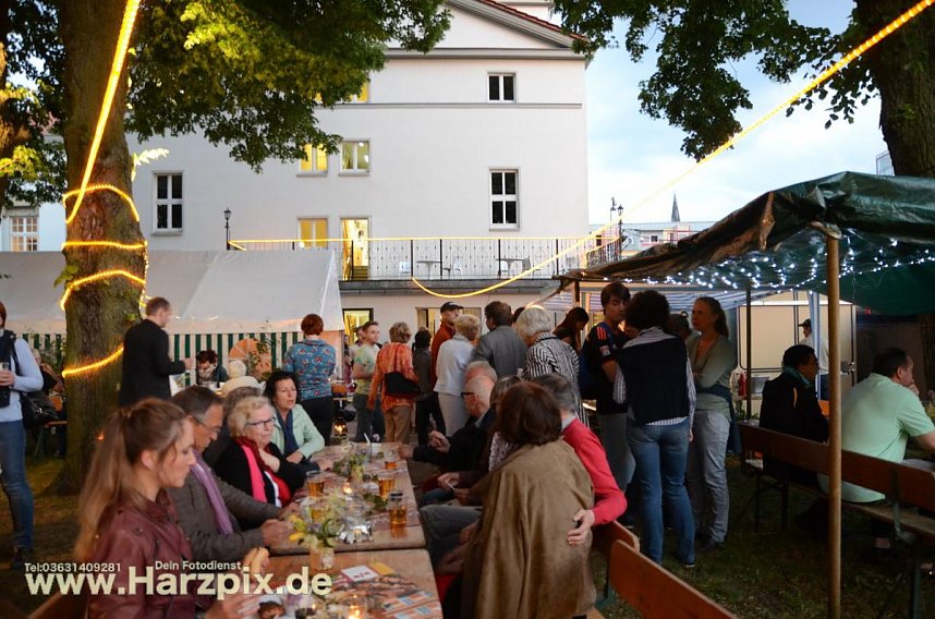 Die P&auml;pstin und Party