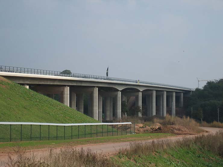 Talbr&uuml;cke n&ouml;rdlich von Ro&szlig;la