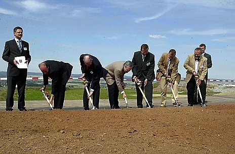 Spatenstich zum Neubau