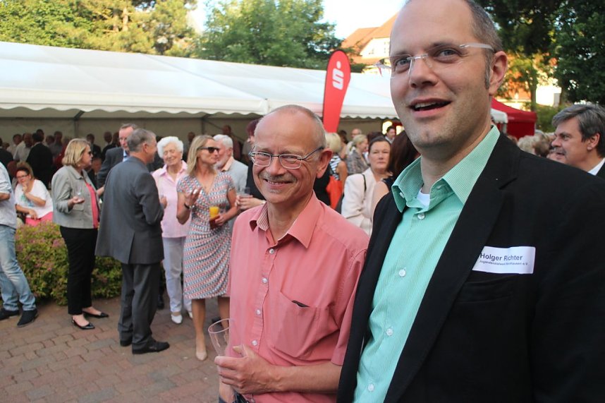 Sommerfest vor dem Nordh&auml;user Landratsamt