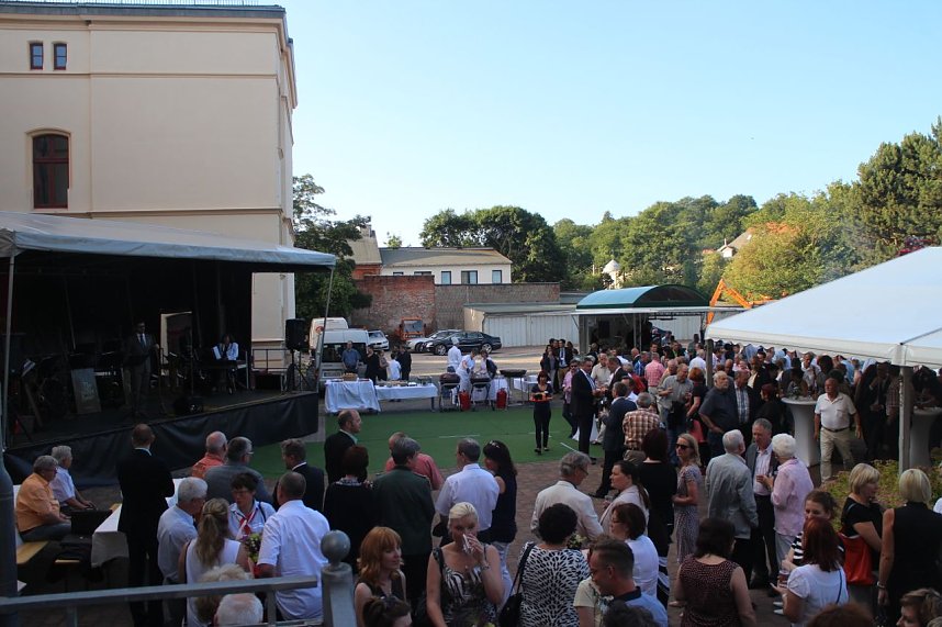 Sommerfest vor dem Nordh&auml;user Landratsamt