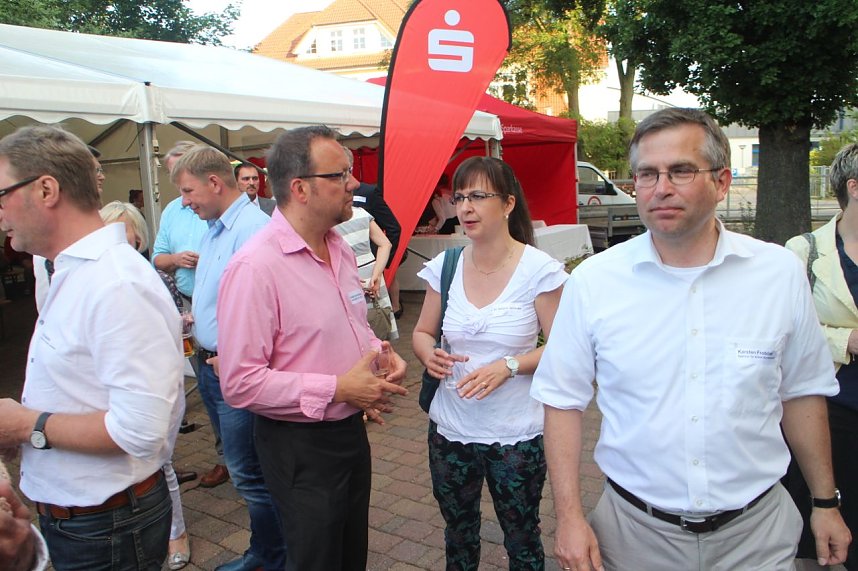 Sommerfest vor dem Nordh&auml;user Landratsamt