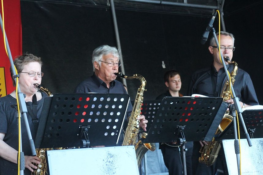 Sommerfest vor dem Nordh&auml;user Landratsamt