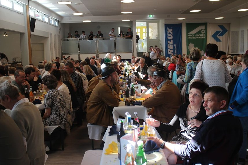 Zum Bergmannsfestes wurde in Sollstedt auch die neue Festhalle er&ouml;ffnet