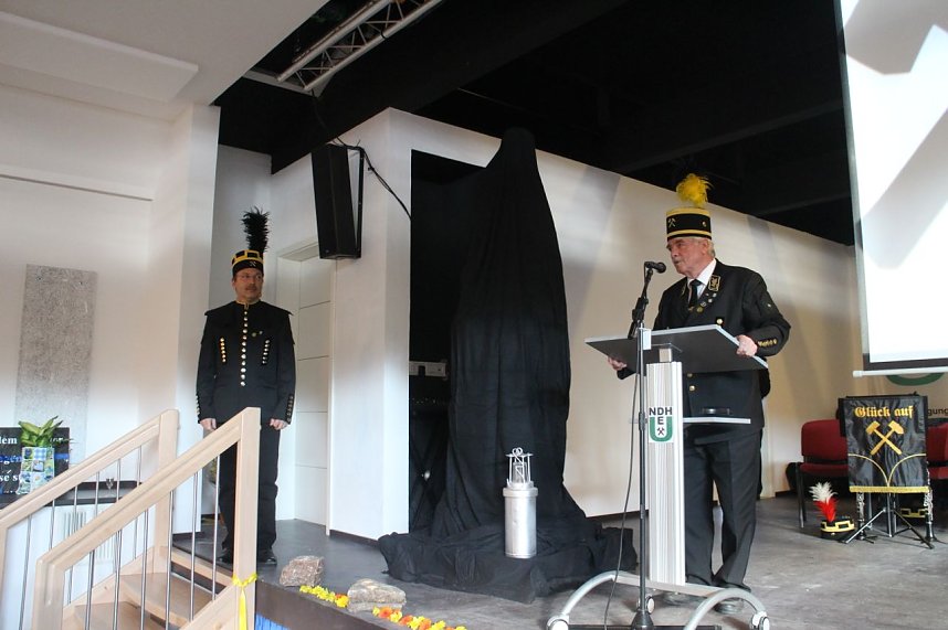 Zum Bergmannsfestes wurde in Sollstedt auch die neue Festhalle er&ouml;ffnet