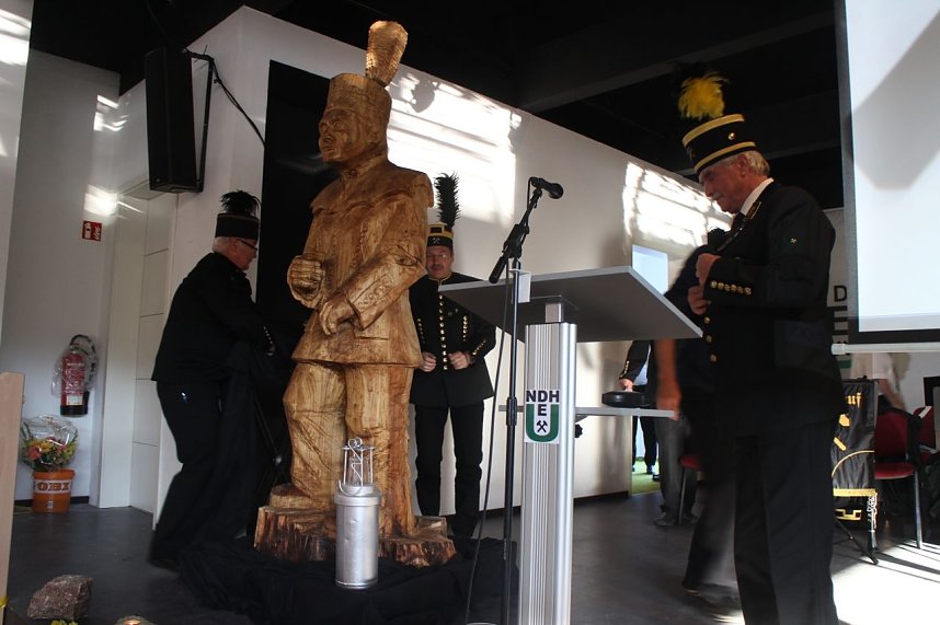 Zum Bergmannsfestes wurde in Sollstedt auch die neue Festhalle er&ouml;ffnet