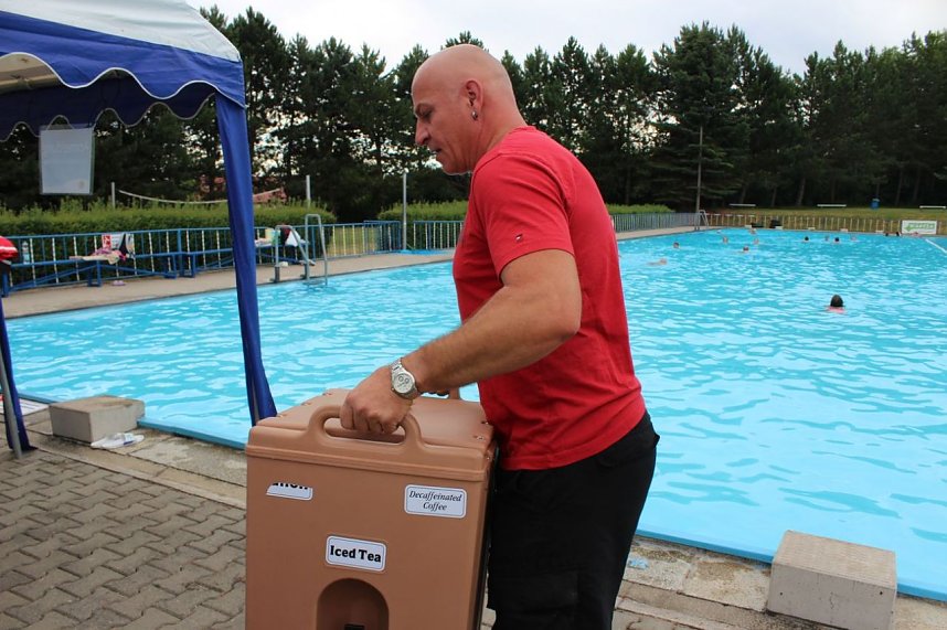 24-Stunden-Schwimmen gestartet