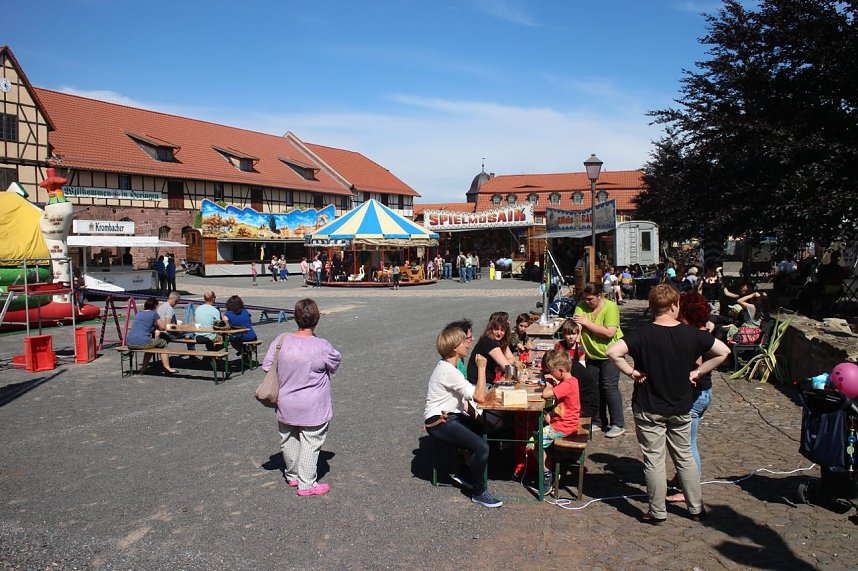 Familienfest auf dem Heringer Schlossplatz