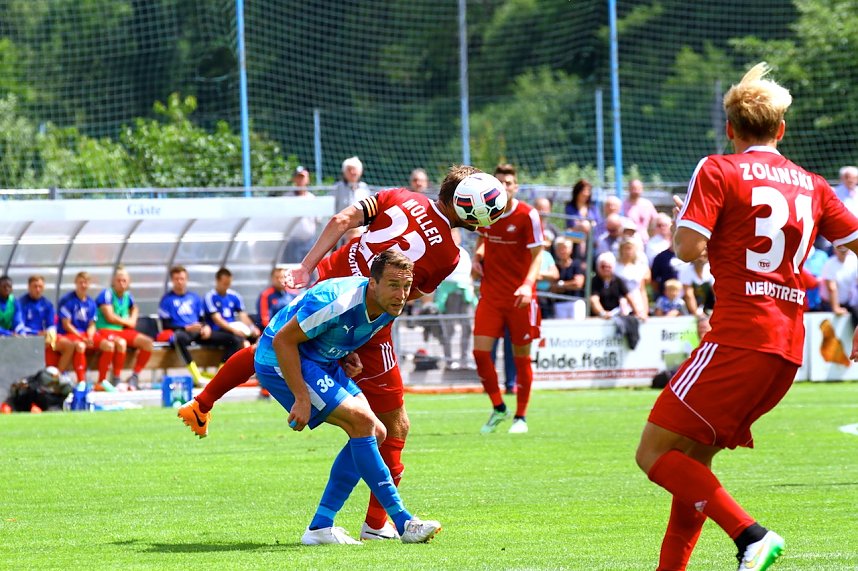 Wacker gewinnt 2:0 gegen Neustrelitz