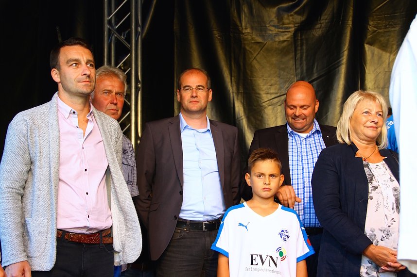 Auf der B&uuml;hne statt auf dem Rasen