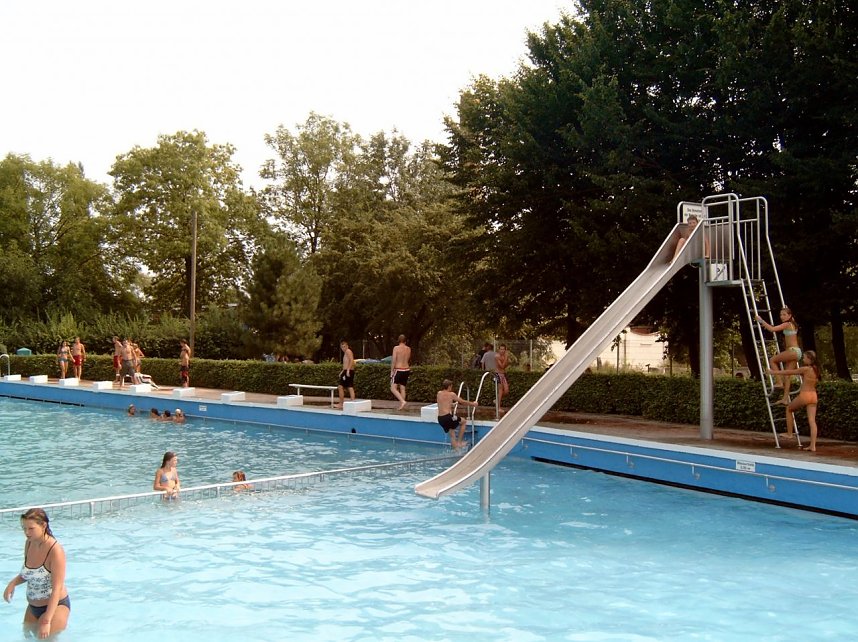 Spiel und Spa&szlig; im Salzaquellebad