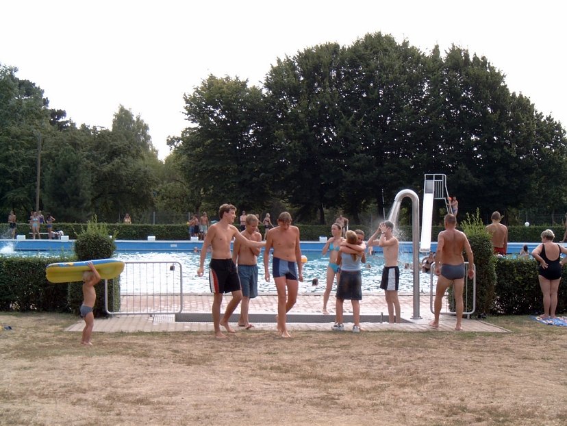 Spiel und Spa&szlig; im Salzaquellebad