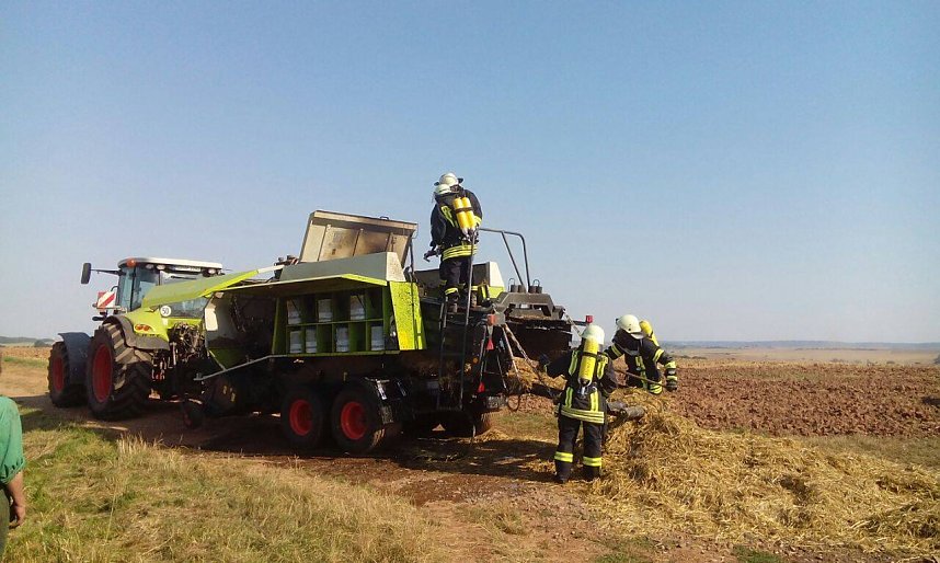 Strohpresse brannte