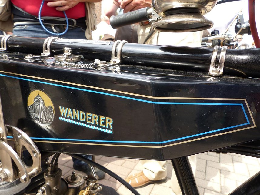 Mehr als 100 Jahren auf den R&auml;dern