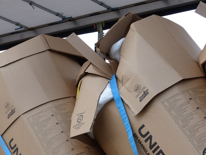 Gefahrgut soll umgeladen und gesichert werden