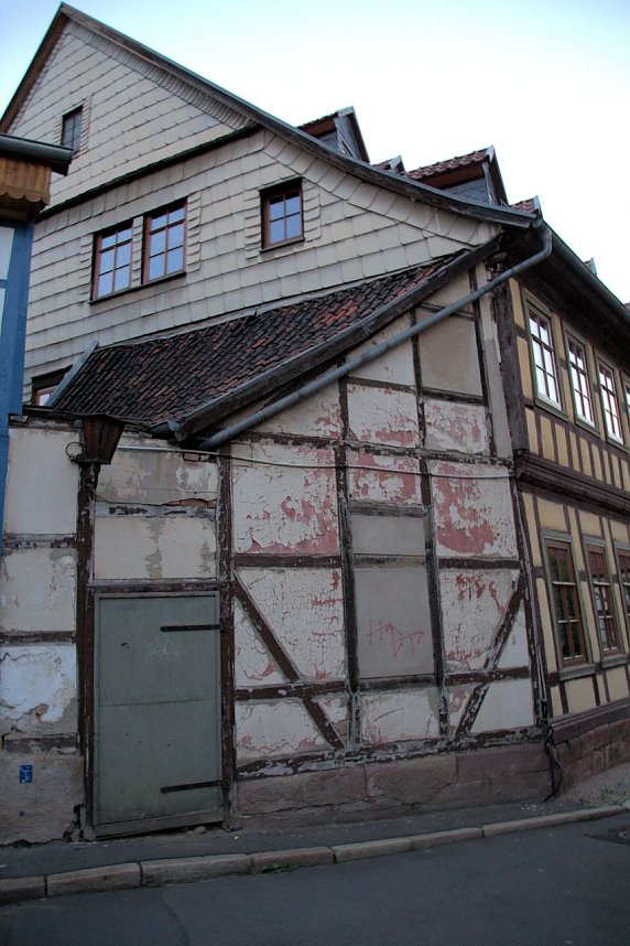 Stadt- und Sonnenansichten