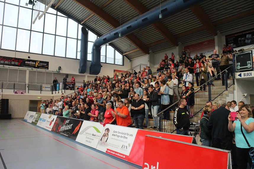 K&ouml;rbe werfen gegen Krebs - zweites Benefizspiel des Seamr&oacute;g BC