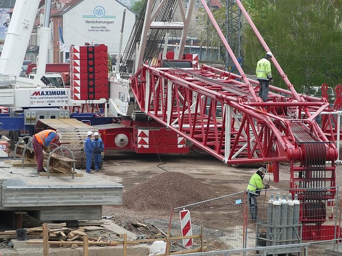 Koloss wird montiert