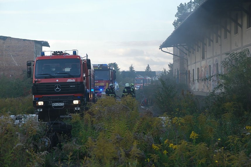 Brand in alter Lagerhalleq