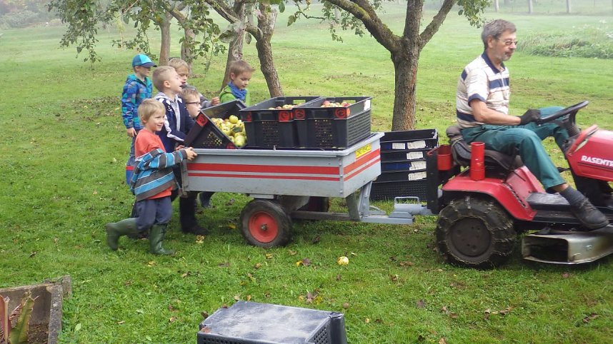 Apfelsaft-Aktion des KILA