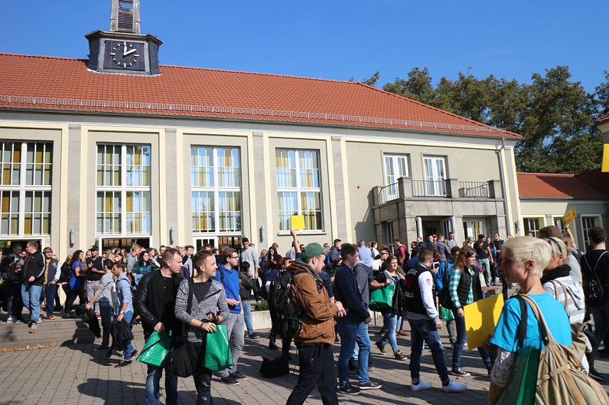 Volles Haus im Audimax - an der Nordh&auml;user Hochschule wurden heute die Neuzug&auml;nge immatrikuliert