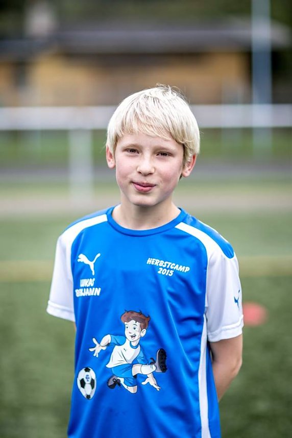 Fu&szlig;ball-Ferien-Camp im AKS