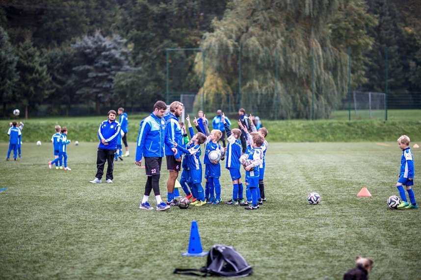 Fu&szlig;ball-Ferien-Camp im AKS