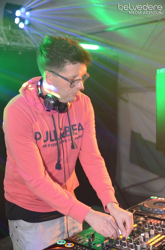 Club-Nacht er&ouml;ffnete Kirmes in Bielen