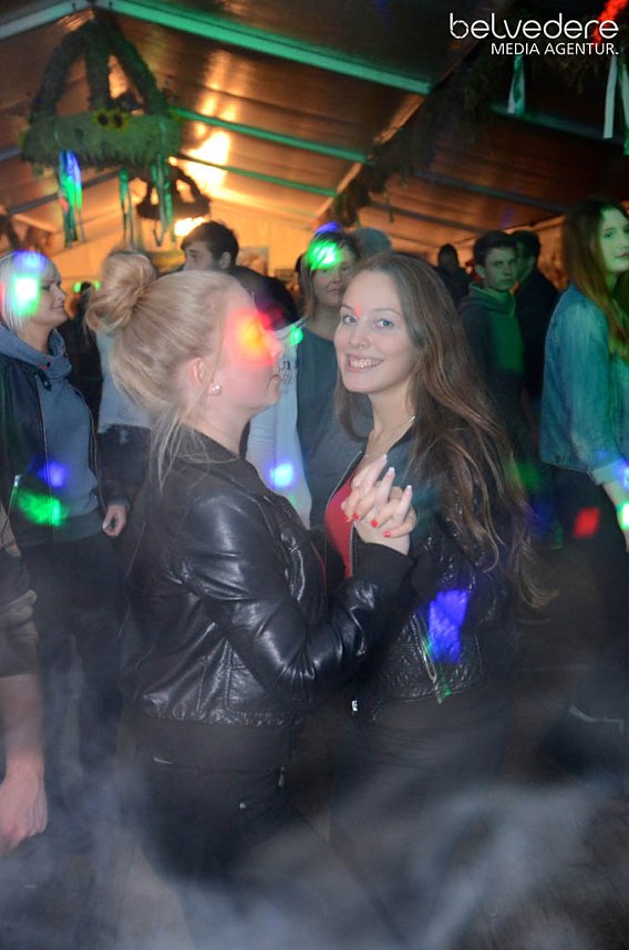 Club-Nacht er&ouml;ffnete Kirmes in Bielen