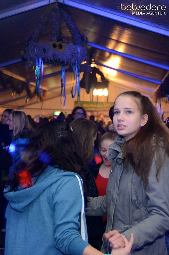 Club-Nacht er&ouml;ffnete Kirmes in Bielen