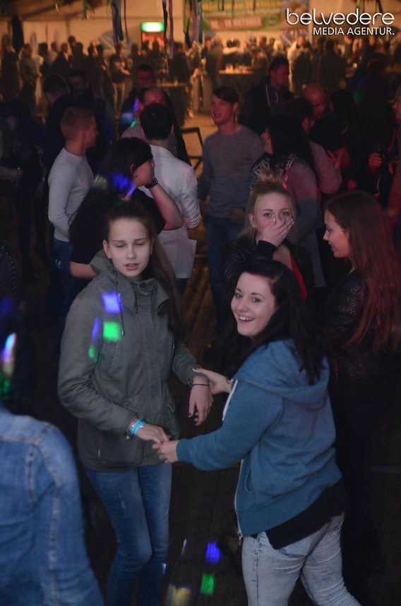 Club-Nacht er&ouml;ffnete Kirmes in Bielen