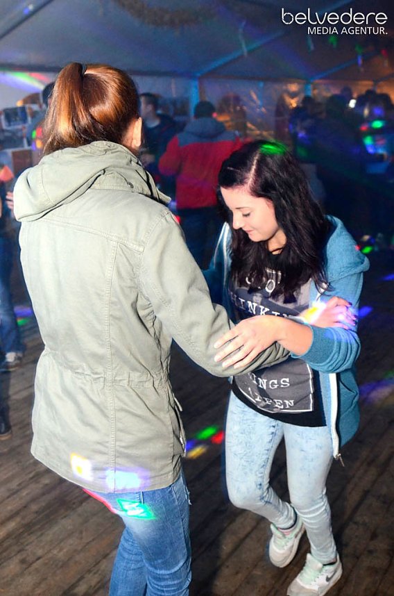 Club-Nacht er&ouml;ffnete Kirmes in Bielen