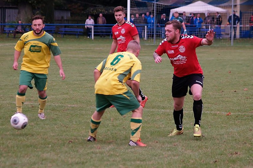 Greu&szlig;en gewinnt das Spitzenspiel