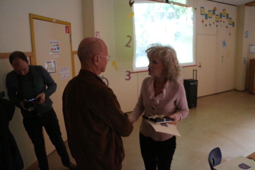 An der Grundschule Niedersachswerfen wurden heute Bienenfreunde ausgezeichnet
