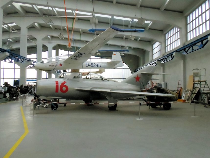 Besuch im Flugzeugmuseum Dessau