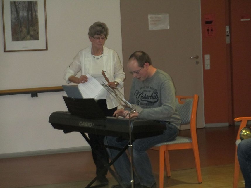 Die Lebenshilfe trat gestern mit kleinem Programm im St. Jakob auf