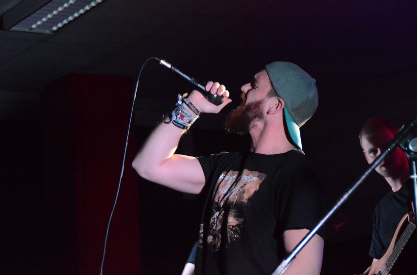 Laute T&ouml;ne im ehemaligen Fliesenmarkt