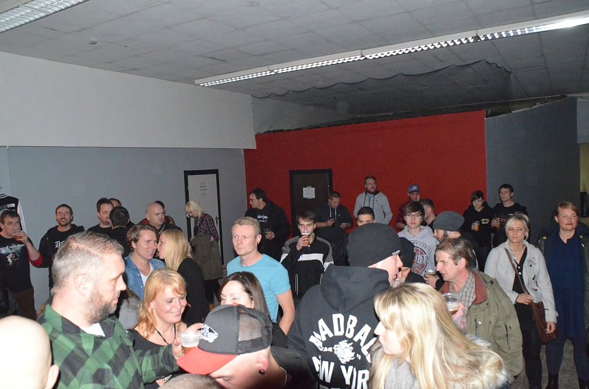 Laute T&ouml;ne im ehemaligen Fliesenmarkt